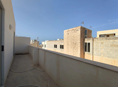 Gozo - Marsalforn Top floor apartment