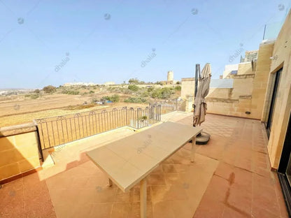 Gozo - Qala Top Floor Apartment