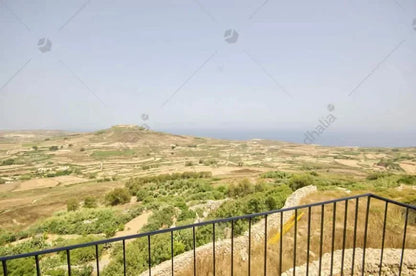 Gozo - Zebbug Cliff Edge Farmhouse