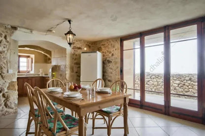 Gozo - Zebbug Cliff Edge Farmhouse