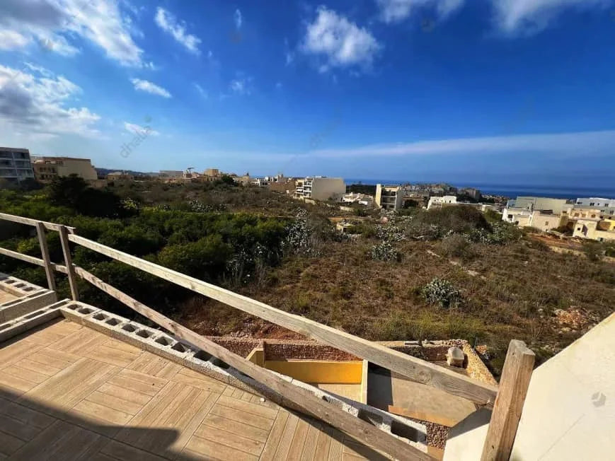 Gozo - Xaghra Top Floor Apartment